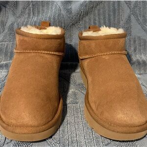 UGG Classic Ultra Mini Boot in Chestnut Womens Size 6